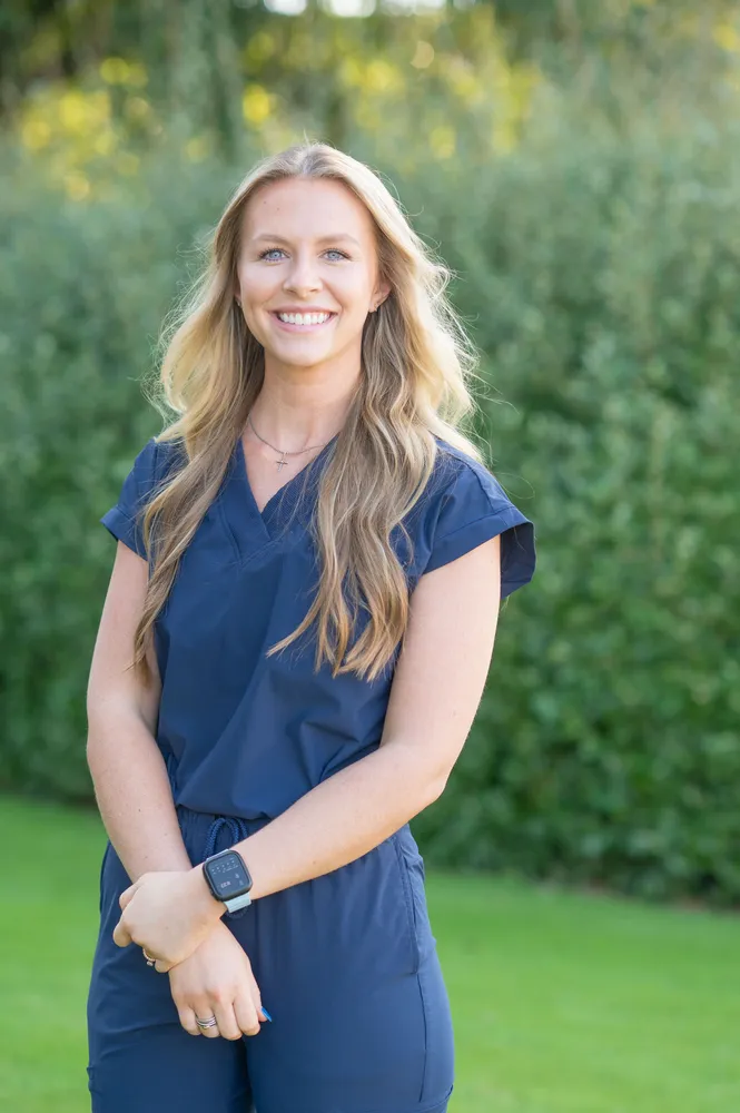 Ansley Hobbs, Dental Assistant